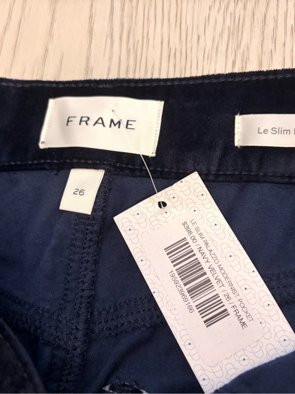 NWT Frame Le-Slim Palazzo Modernest Pocket Jean in Navy Velvet Size 26 - Picture 7 of 14